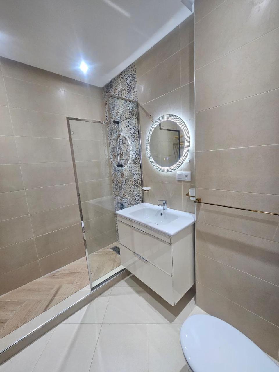 Apartment Spacious And Fully Equipped 2bedroom Near Attractions